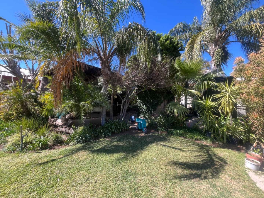 4 Bedroom Property for Sale in Kanoneiland Northern Cape